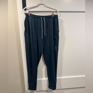 Vuori Men's Dark Blue Joggers L